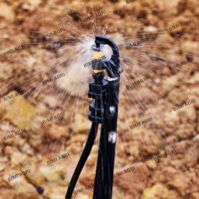 Béc G5 là dòng béc tưới gốc cây ăn trái phổ biến nhất, dễ sử dụng, có thể chỉnh bán kính tại đầu béc, đường kính tưới từ 1-3 mét, giá bình dân