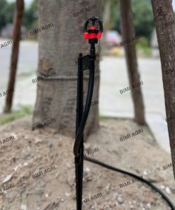Béc không bù áp T700 là dòng béc nhập khẩu, chất liệu nhựa dày dặn, phạm vi tưới với đường kính từ 3-4 mét, có thể chỉnh bán kính tại miếng chặn của béc