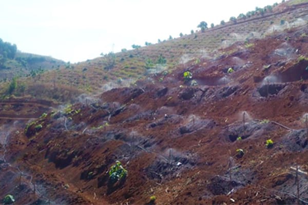 Ống tưới đồi dốc